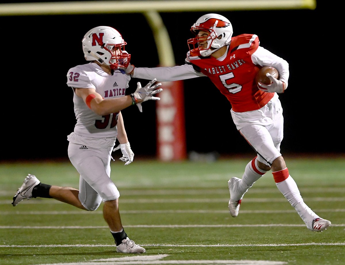 MetroWestSports's tweet photo. The 32 high school football players to watch in MetroWest for the upcoming season | 🖊️: @thattimwhelan  https://t.co/NyuYzz9RoT https://t.co/oPksY3DSXm