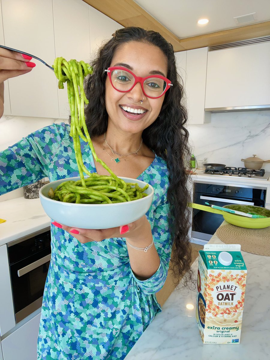 brand new recipe for <a href="/Planet_Oat/">Planet Oat®</a> exclusively on my TikTok!!! Green Pasta!!! tiktok.com/t/ZTRyXaRPJ/ 

#seasonalproduce #veganrecipes #pasta