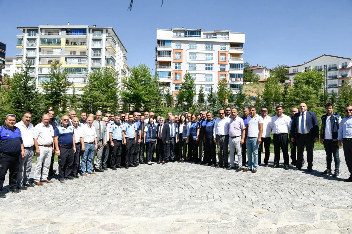 2- Başkanımız Sn. Abdurrahman KARABUDAK konuşmalar yaptı. #ZabıtaHaftası için yapılacak program hakkında görüş alışverişi yapılarak  Zabıta Haftası'nın tüm Türkiye genelinde çoşku ile kutlanması için gerekli çalışmaların yapılması kararlaştırıldı. @abdkrbdk #ZabıtaTeşkilatı