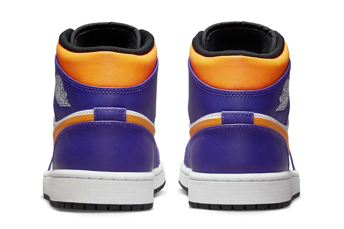 TheSiteSupply's tweet photo. Coming Soon: Air Jordan 1 Mid "Lakers" 👟 https://t.co/GiiDDPKeDx