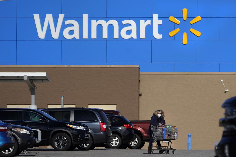 Walmart Jumps Over 5% After Solid Earnings And Further ‘Progress’ Reducing Inventory Levels forbes.com/sites/sergeikl…