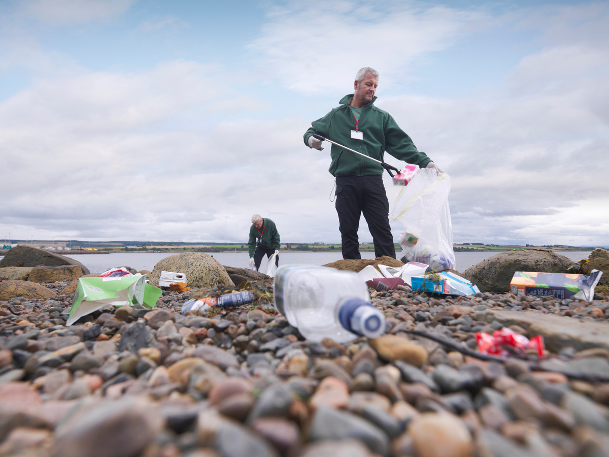 Statiegeldallia's tweet photo. Na het succes van het statiegeld #proefproject in Bredene en de steun van de burgers ligt de bal in het kamp van @Zu_Demir. Zij kan nu snel grote impact hebben op #zwerfafval door het #statiegeld in Vlaanderen in te voeren.
https://t.co/Yepfp9SAca
@steve_vdb https://t.co/HpAJPF2HWk
