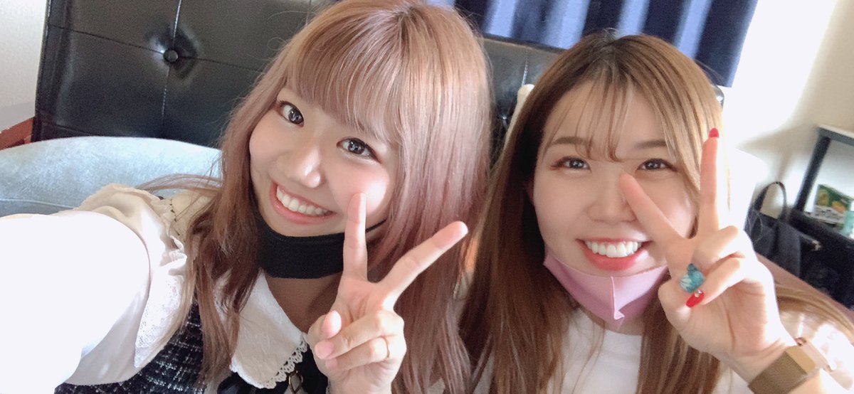 songstressmile's tweet photo. うちの事務所のライバーの子達がみんな
本当に良い子ばっかりで好きです🥺❤️
エンタメを届ける人間は
誰よりワクワク幸せであること☀️
人間としてキラキラしてて可愛いから
君たちはもう最強だよ!!!
(あやぽんTwitterない)
#SYCPROJECT #ライブ配信
#Pococha #ライバー事務所 https://t.co/o4aoSiyDR2