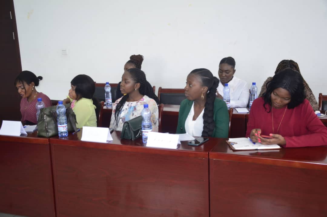 patricia_mwani's tweet photo. 16 Août 2022 ,deuxième journée de l'atelier de formation sur le digital pour renforcer les capacités des femmes sur les notions du numérique.#muasi digitale https://t.co/bcVWS8FJXT