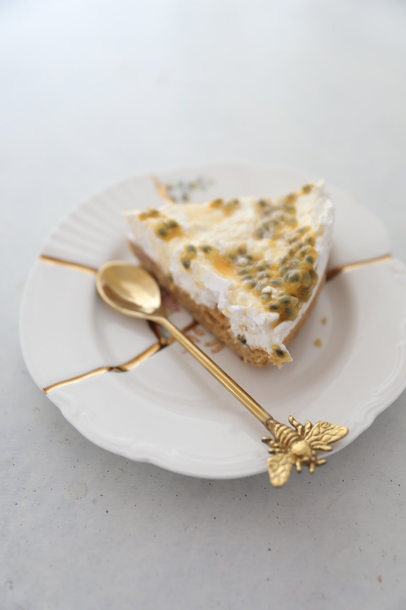 Nessuno ha creduto fosse una “cheesecake” Vegan. Eppure 😎

Fake Cheesecake con maracuja. 

#vegan