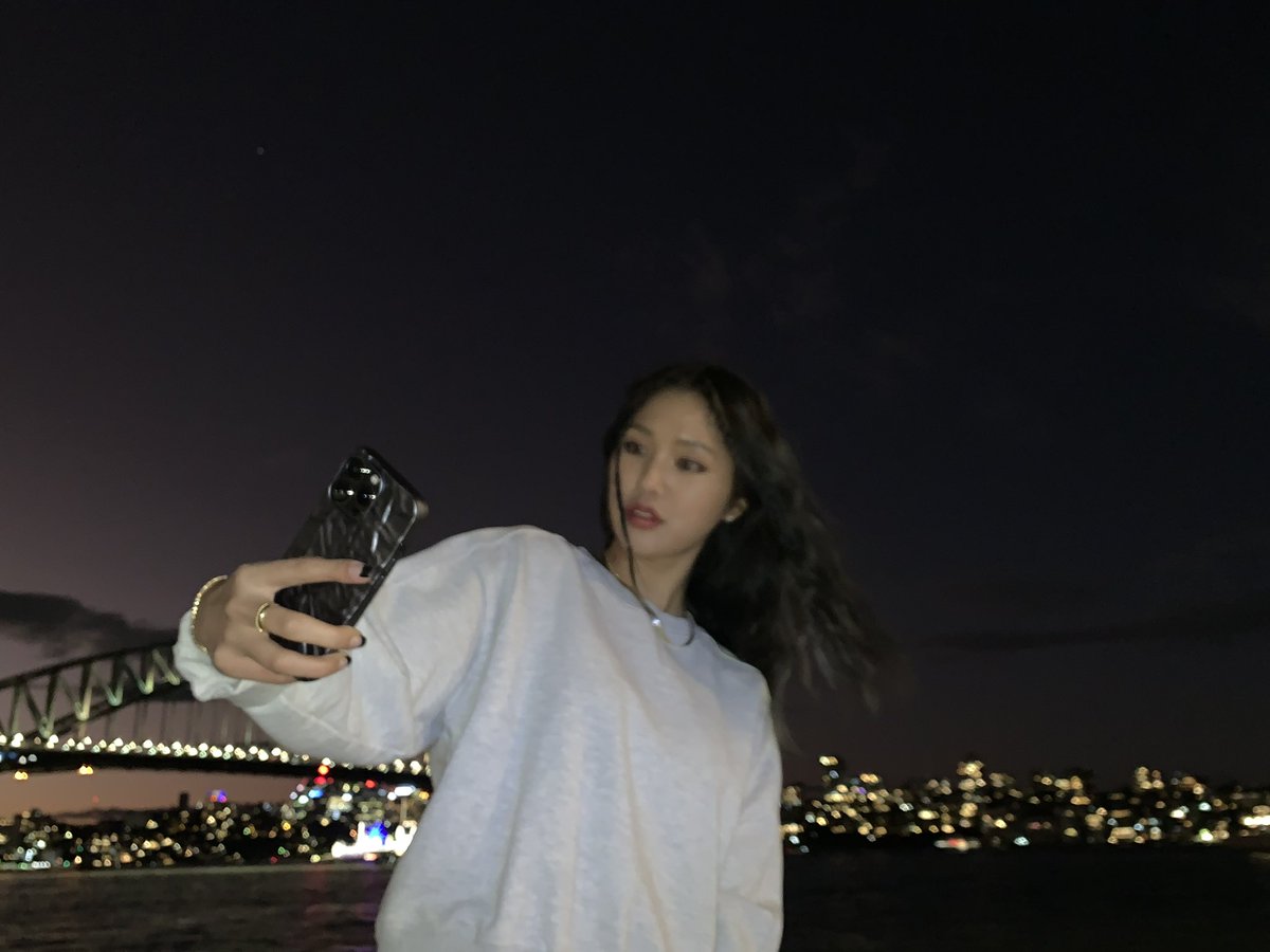 WM_OHMYGIRL's tweet photo. #미미야놀자 #사진이많다 
사진이 너무 많아아 내 사진 다 가져가아ㅏ https://t.co/NtiXFTq93C