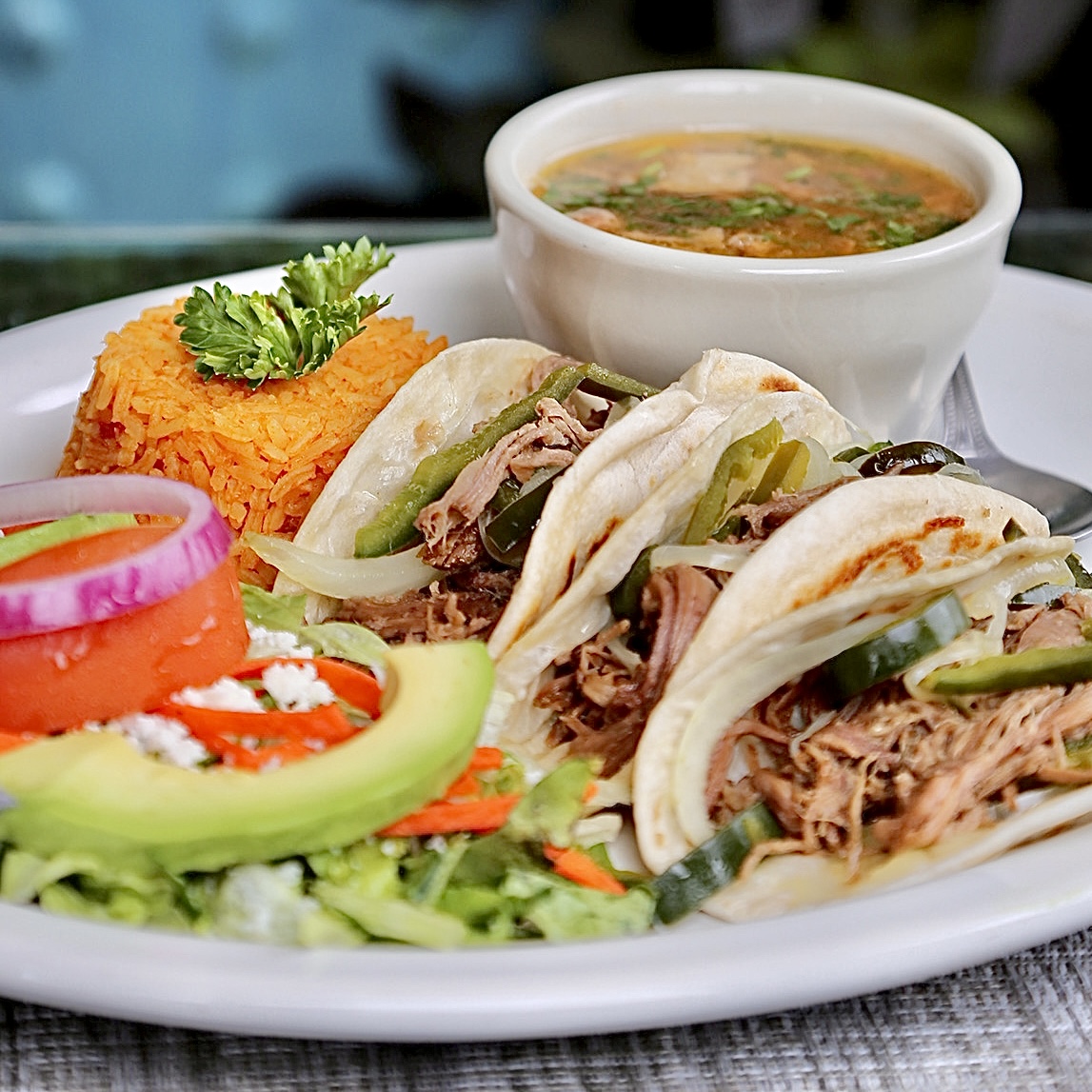 anamiastexmex's tweet photo. Come enjoy our brisket tacos. Tacos a la Mexicana — slow-roasted brisket, sautéed poblano peppers and onions. Served with avocado salad, bean soup and rice. 😍🔥🌮
.
.
.
.
#tacotuesday #tacos #tacosarelife #ilovetacos #briskettacos #dallaseats #dfweats #dfwfoodie #dallasfoodie https://t.co/qaWQ3VFDX3