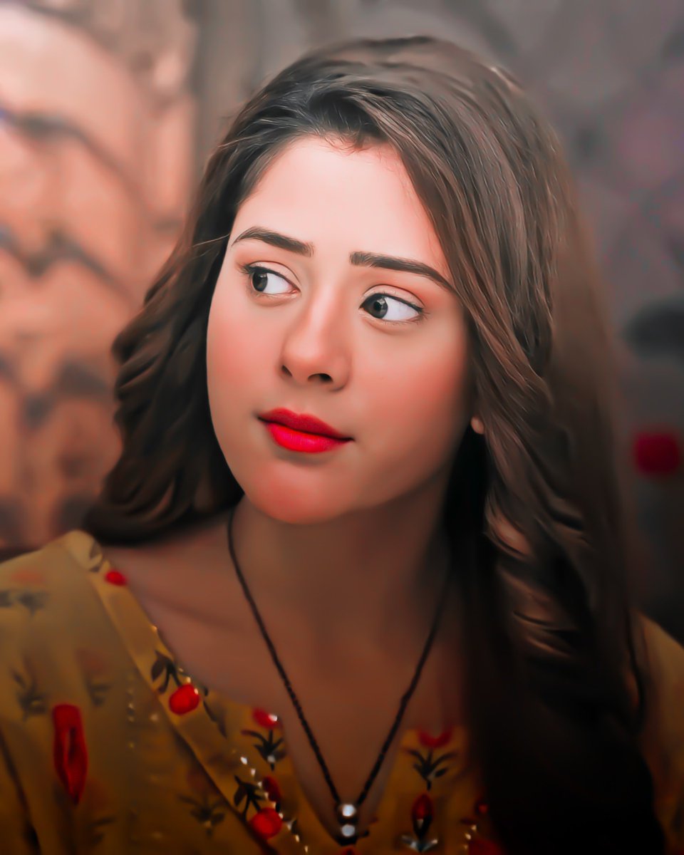 krisa_world's tweet photo. My Queen ♥️ @nawab_hiba ♥️
.
.
#Sayuri #HibaNawab #Sayuri #Cutehiba #BeautifulEyes #MyQueen #cutesayuri #LovingSayuri #HibaLove #Hibanawab https://t.co/IqyL0q1jEv