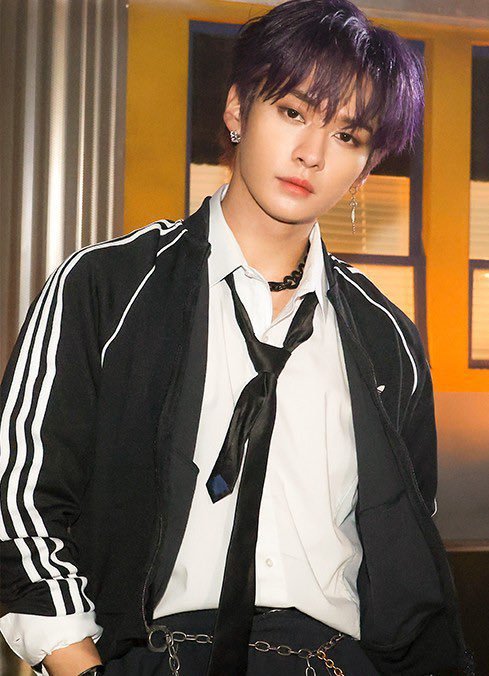 ︎ 

                            ;>

 ︎