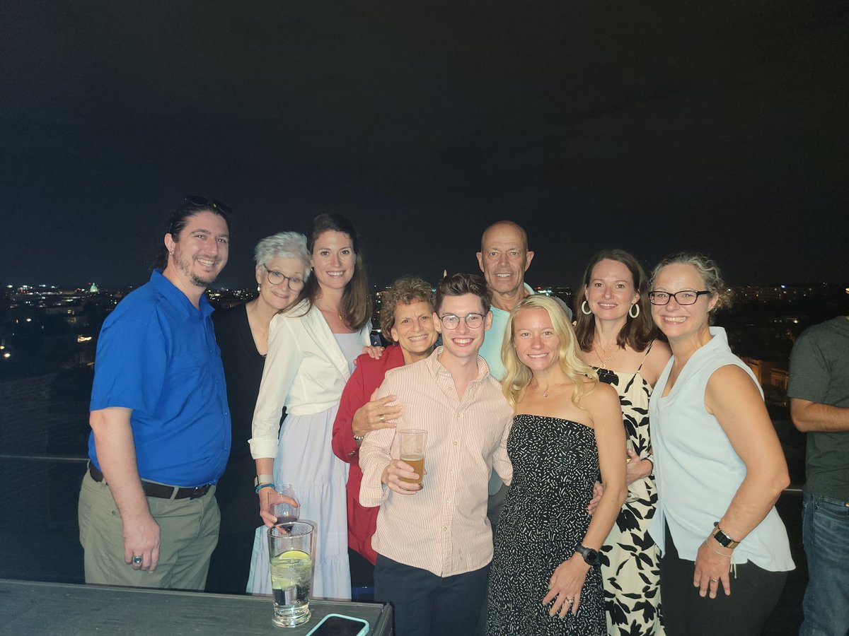 carter_rodri's tweet photo. #APTANC delegates with the APTA President Roger Herr! #PTPAC https://t.co/dkuwW0lqR7