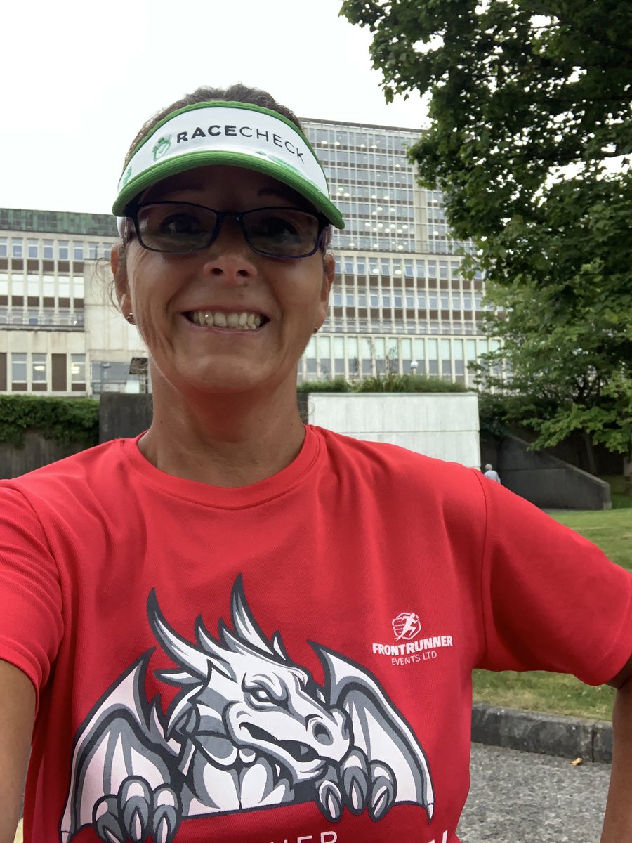 dulciedarling1's tweet photo. Just over 5 miles done before work! Thought it was a tad cooler til I got to the top of the 1st hill 🥵#visorclub #ukrunchat #5amrunclub #freshair #runbeforework #runcymru #rhedegcymru 🏴 https://t.co/xePYufey2L