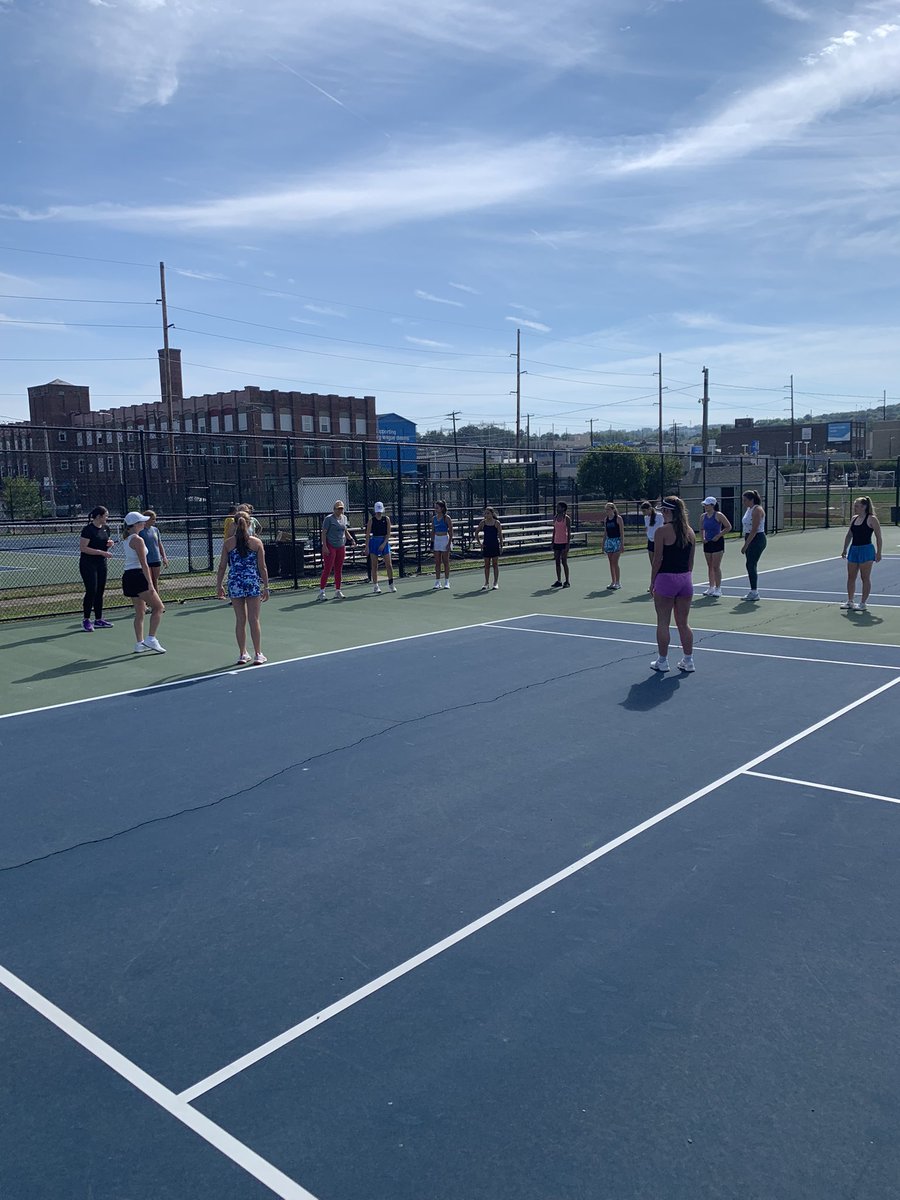 ScrPrepSports's tweet image. Girls tennis getting started with day 2 of tryouts!! Good luck girls! #rollclassics