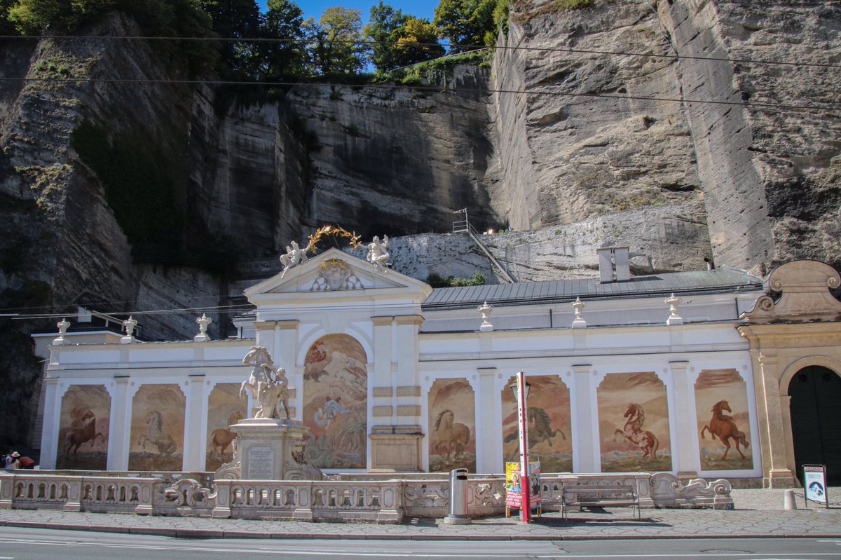 david_g_cooper's tweet photo. #60InAugust DAY 1️⃣6️⃣

🇦🇹 Salzburg
Out and about early to avoid the crowds……
Mozarts Geburtshaus • Birthplace
Residenzbrunnen
Dom zu Salzburg • Cathedral
Pferdeschwemme (Hofmarstallschwemme) https://t.co/uPqKe6Mbiu