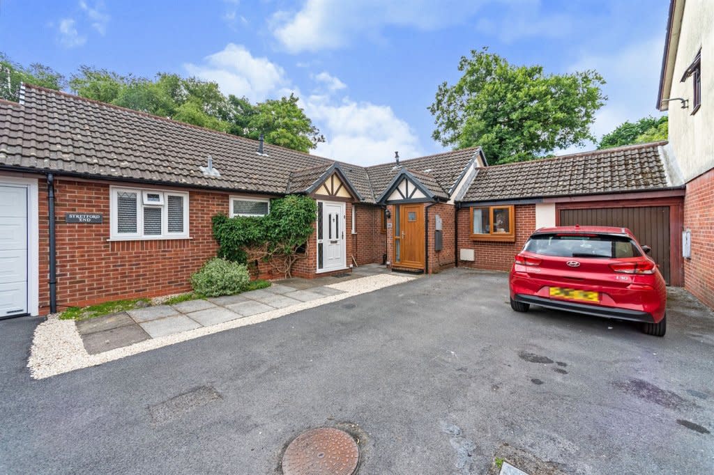 Peter Alan on Twitter "Clos Pengelli, Grovesend, Swansea This