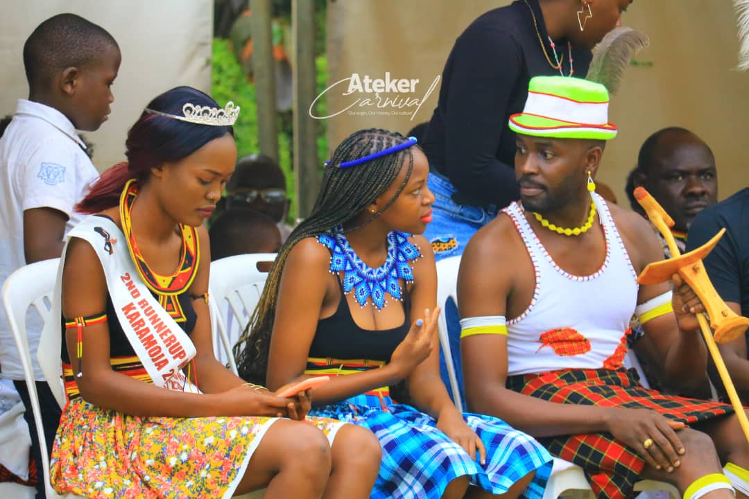 atekercarnival's tweet photo. At the Ateker carnival everyone was either aking or a queen. The Ateker Swag officially launched at the city.
#Atekercarnival #atakercommunity #Iteso #Karamojong #Kumam #Toposa #Nyangatom #jie #Turkana #MaaCommunity https://t.co/TxhKtJCwA9