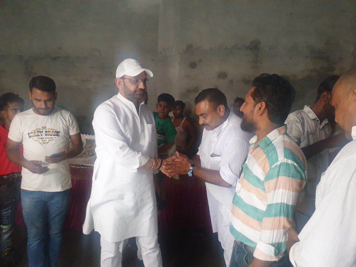 OfficePankajMLA's tweet photo. विधानसभा क्षेत्र में अपनों के बीच https://t.co/OqTpCMtfel
