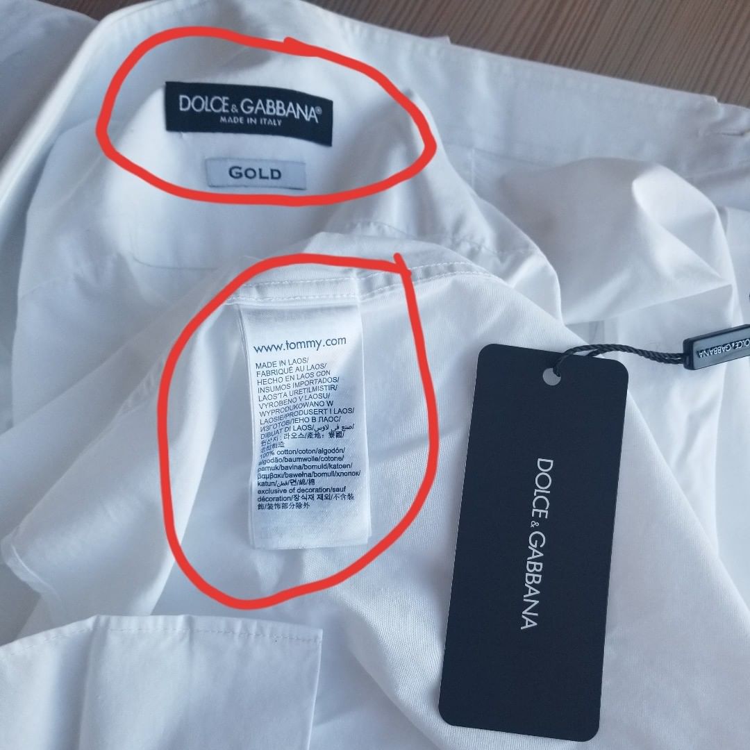 fbear25's tweet photo. Shocked to see @yoox (@NETAPORTER) selling counterfeit @dolcegabbana https://t.co/bzxHkQdaGH