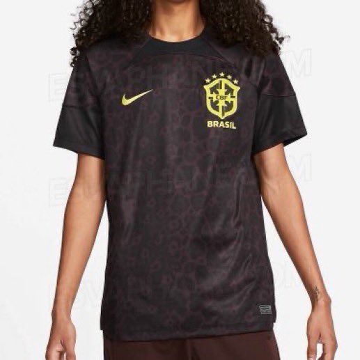 Mfutebolisticos's tweet photo. 🚨 Camisa de goleiro da seleção para a copa do mundo é inspirada na Onça Preta. 

É duro admitir mas a Nike cravou esse ano. https://t.co/QQIvGzArJh