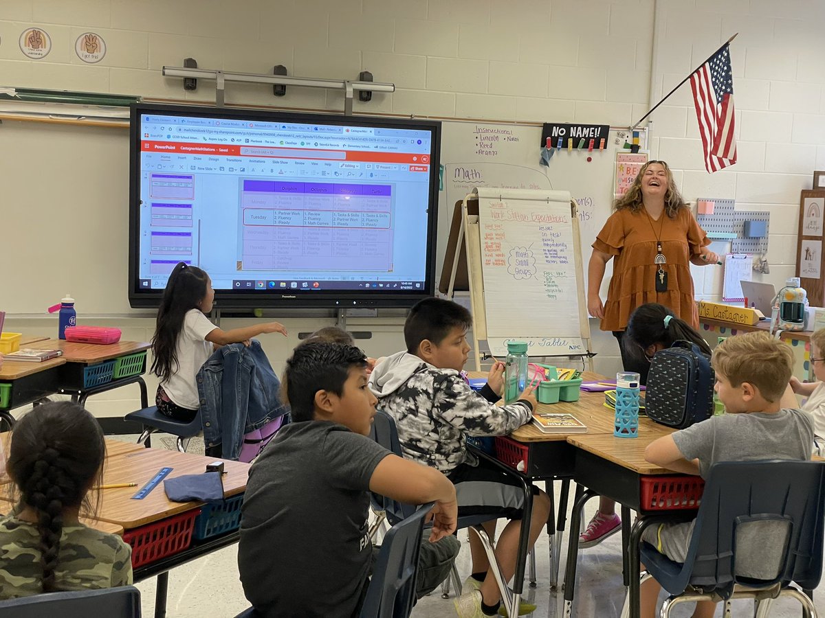 Beth_Coryell's tweet photo. Such joy in teaching! Thank you, Miss Castagner, for sharing your joy for learning with our @Hasty_Huskies scholars! #RaisingtheBar @MRegan0123 @JanetMarotte777 https://t.co/hOaqkDXtJp