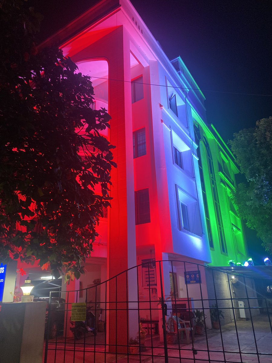 BPCLTanjore's tweet photo. BPCL Staff Quarters, Trichy lit up in colours of Tiranga …. https://t.co/JKe6RbqISd