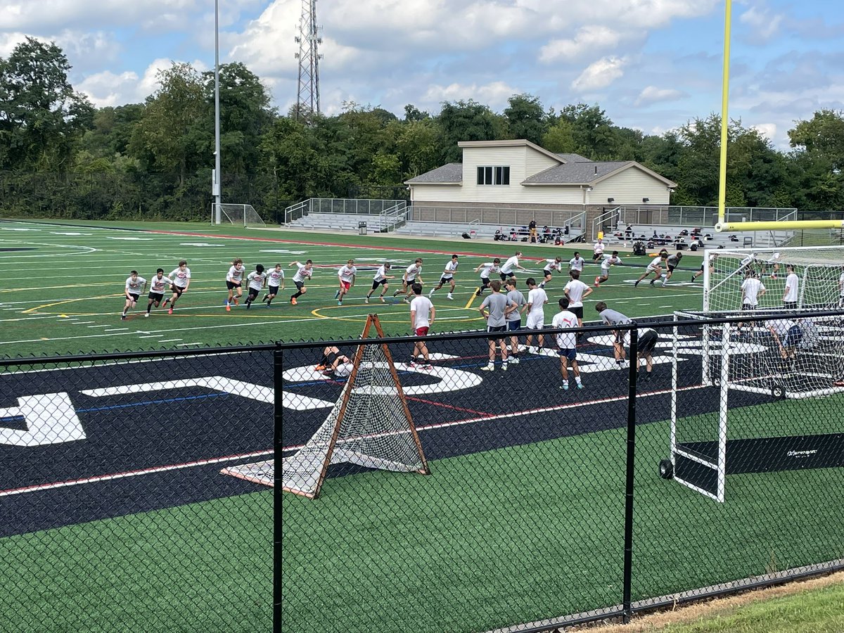 USCHSsoccer's tweet photo. BSOC hard at work. Over 90 boys looking to make an impression on Coach Uwe Schneider this week. Who will represent the 🙌🏼 on the pitch this year?
#USCHS #GoPanthers #itsTimeforUSc @USCSchools #thirteensixfour #getbettereveryday #brickbybrick https://t.co/QMop1gzojd