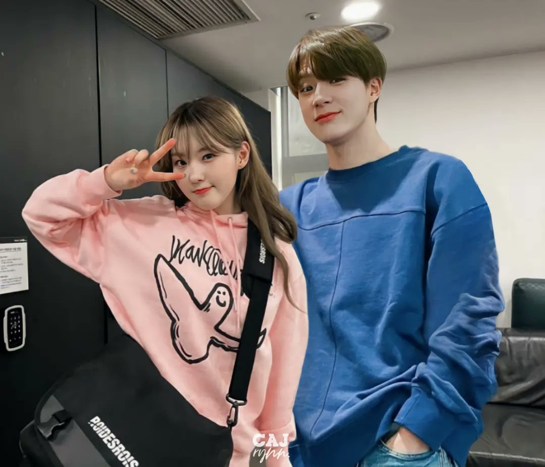 cajrynn's tweet photo. #apcotty 💖💙 https://t.co/8iKWp3jk67