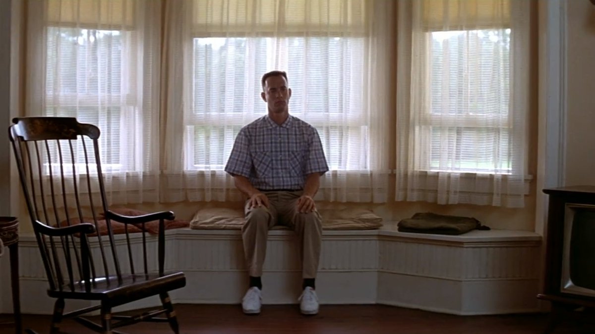 apkaapnaansh's tweet photo. Laal Singh Chaddha : Mind Blowing Remake of Hollywood Forrest Gump. This Scene has been Shot exactly the same. I rate it ⭐4.5/5⭐ #LaalSinghChaddha #ForrestGump #AamirKhan #KareenaKapoorKhan #LaalSinghChaddhaReview #BoycottLalSinghChaddha https://t.co/i6HI6xmfmS