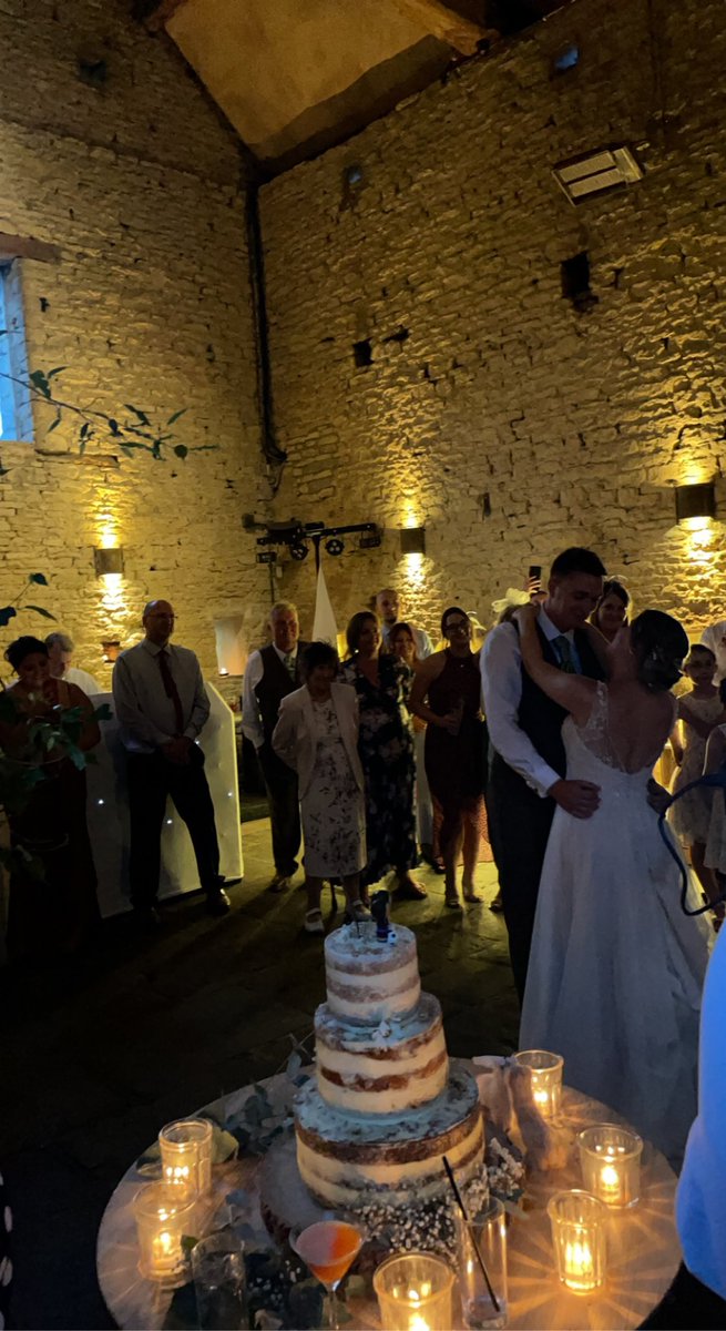 TuffleyRoversLF's tweet photo. Massive congratulations to our newly wed @higrace_ 💍💒 Here’s a few photos from the ladies team at the wedding yesterday! https://t.co/QPRP5yydPJ