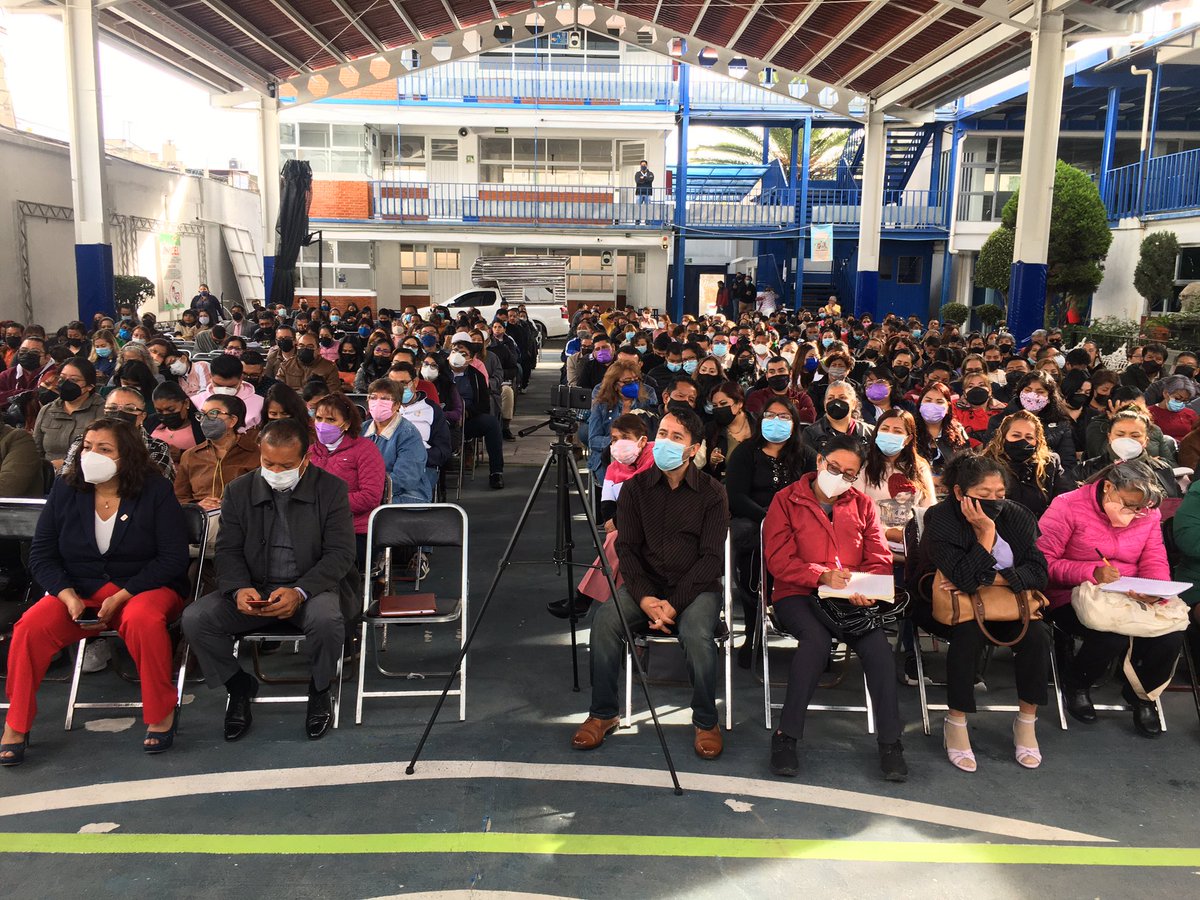 chavitaprepa82's tweet photo. Segundo Día de la Jornada de Acompañamiento Docente en la zona escolar 044 BG, municipio de Nezahualcóyotl, Estado de México. Sede Escuela Preparatoria Oficial Núm. 82 José Revueltas. #SEI #EPO82 #CUJR #BG044 https://t.co/9FlBH0MWit