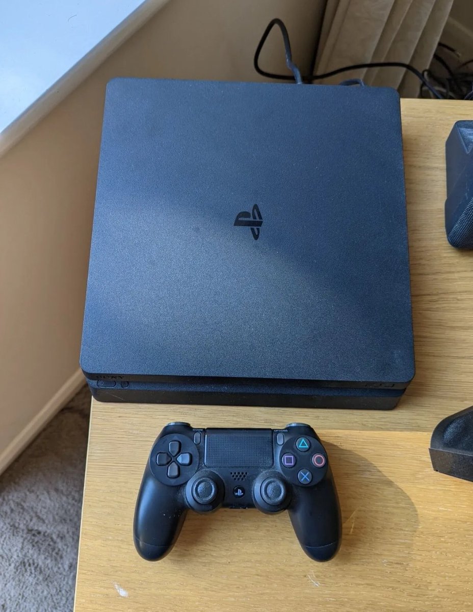 Tanthwe2's tweet image. ✅Play Station 4 Slim
✅500gb
MK300,000

0997177690
Lilongwe 
#ReadilyAvailable