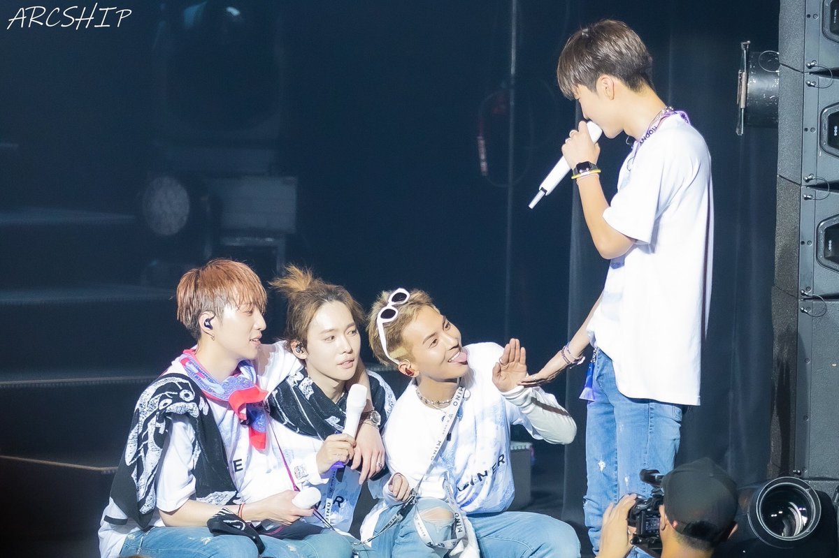 8Ddungy00ny's tweet photo. อยู่ด้วยกันไปอีกนานๆเลยนะ ไม่ว่าจะที่ไหน ในนามอะไร ก็รักพวกเธอ 💙คังคิมซงอี 💙

#Happy8thAnniversaryWINNER
#지켜나가자_위너_8주년_영원히 
#위너8주년 #8살이된위너
#FATENUMBERFOR https://t.co/WR1dwUfij4