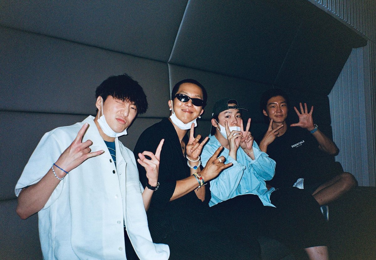 Puity_VIP's tweet photo. เพราะมีวินเนอร์ ถึงมีอินซอ 💙💙💙💙 
#Happy8thAnniversaryWINNER
#지켜나가자_위너_8주년_영원히 
#위너8주년 #8살이된위너
#FATENUMBERFOR https://t.co/mFeZco9q8m