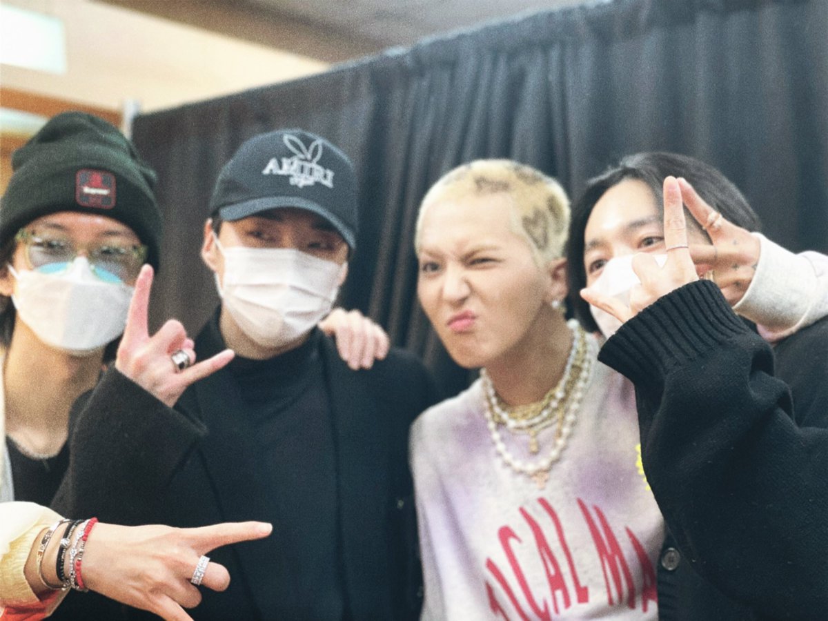 Puity_VIP's tweet photo. เพราะมีวินเนอร์ ถึงมีอินซอ 💙💙💙💙 
#Happy8thAnniversaryWINNER
#지켜나가자_위너_8주년_영원히 
#위너8주년 #8살이된위너
#FATENUMBERFOR https://t.co/mFeZco9q8m