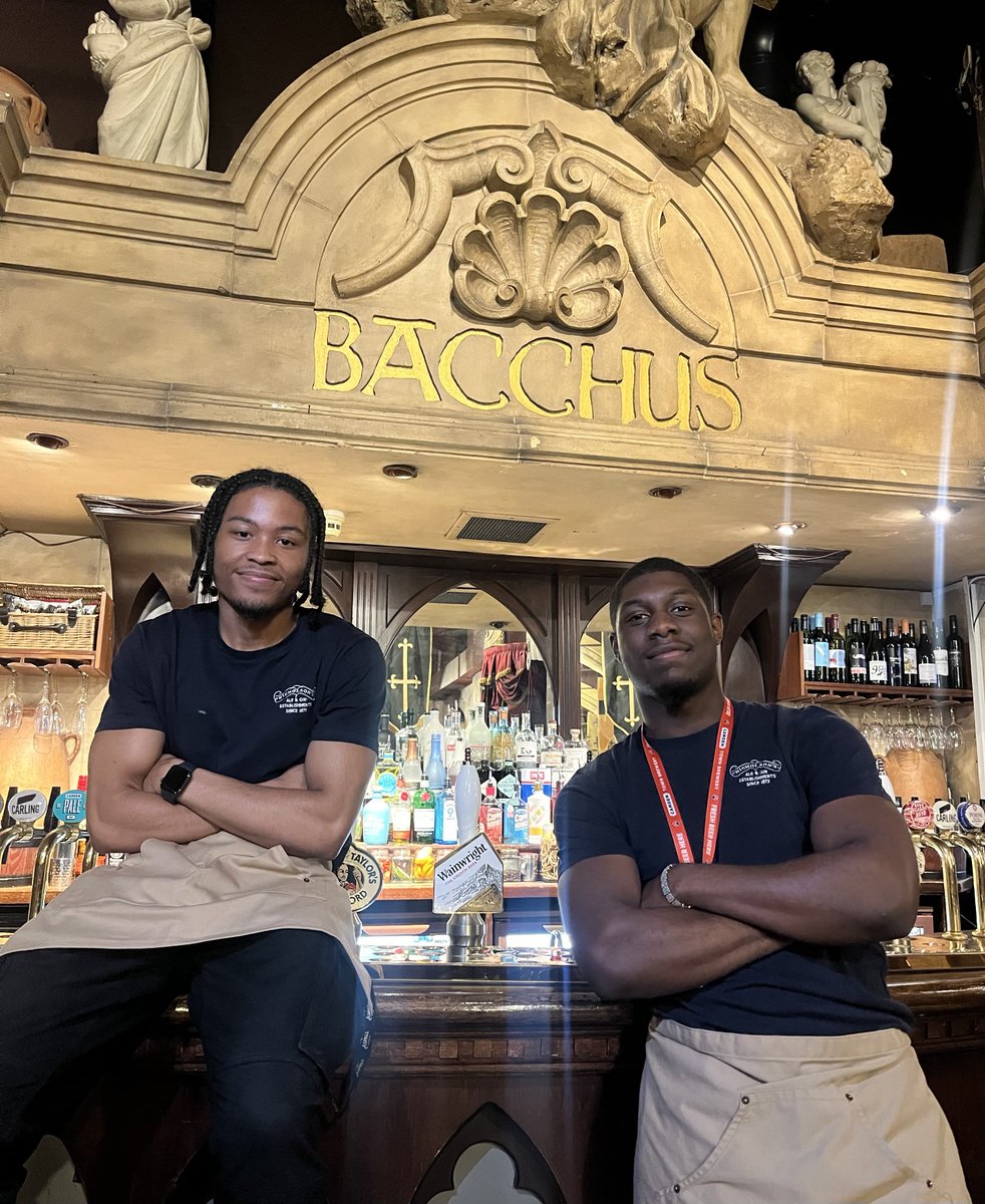 BacchusOfficial's tweet photo. We welcome Tizzy to our team…

Ryan introduced us to Tizzy and he had been a great addition - eager to learn and help out, with lots of energy to brighten up a shift!

Everyone say hi! 👋

#nicholsons #nicholsonspubs #team #teamlife #newteam #newstarter #pub #pubwork #bartending https://t.co/U12zpgwZjs