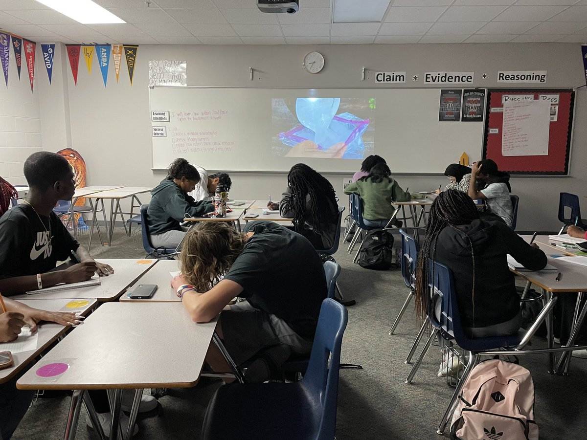 TravisHS_AVID's tweet photo. Note taking and study skills 🤝 @THS_Tigers #PracticeMakesBetter #AVIDWay https://t.co/WnPAPuTNFf