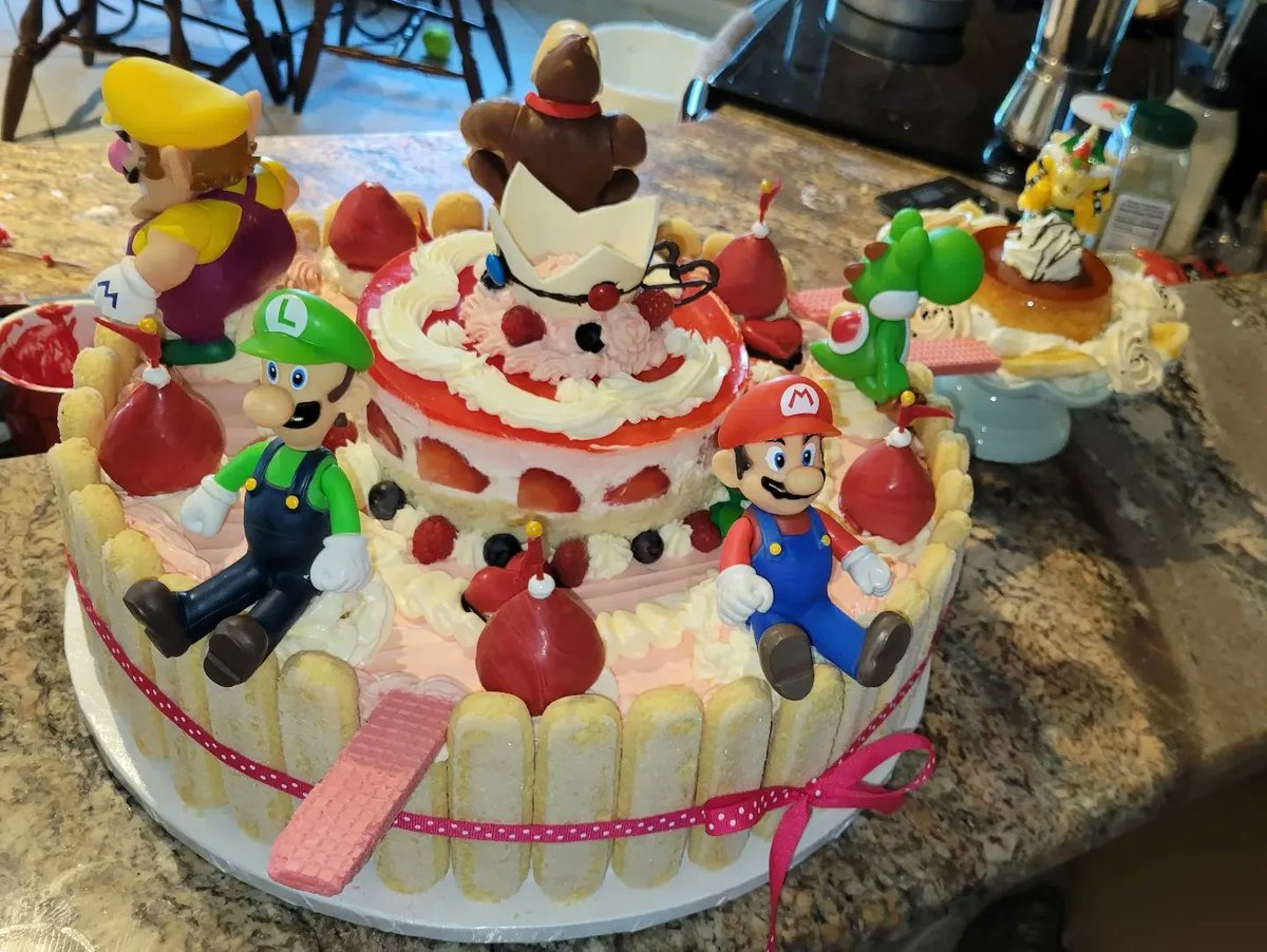 Jesse11054854's tweet photo. Happy early birthday to me 🥳🥳🥳
I'm a little early but I really wanted to make this cake and it been like 3 weeks of prep and planning. Now it's finally done! My take on Peach's birthday cake #dessert #marioparty  #princesspeach #Nintendo #NintendoSwitch @NintendoAmerica https://t.co/G8UVLOwJJa
