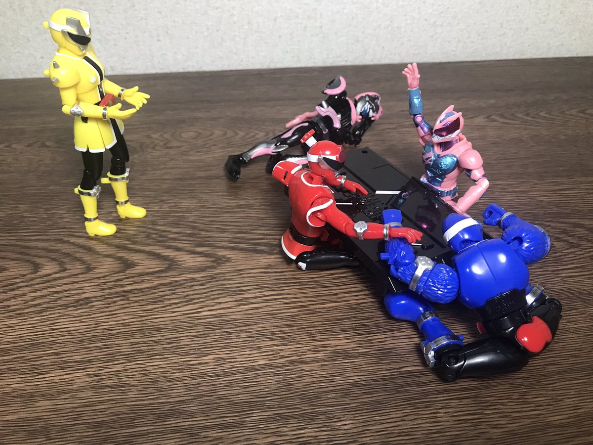 ちょうどいい小道具が欲しい🤔
コロナ前の私はサルのポジション^^;