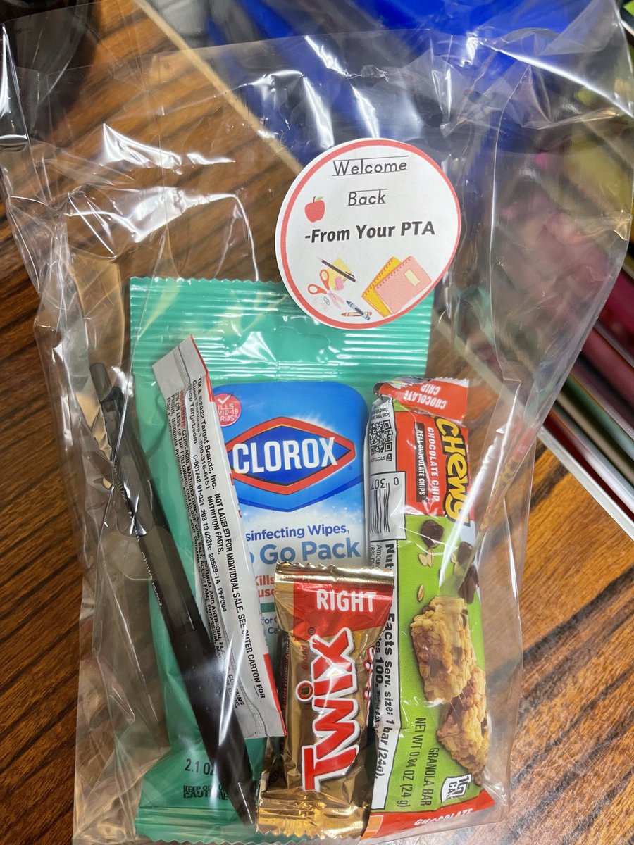 celestefoley21's tweet photo. Thank you to the Lakeview PTA for the wonderful goodie bag to welcome us back to school!! #wearelakeview #LakeviewPTA https://t.co/VvZhlbAWpD