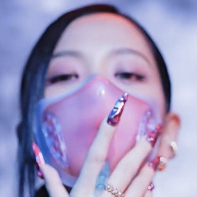 jisoospic's tweet photo. y'all should see kim jisoo https://t.co/FtAachBieJ