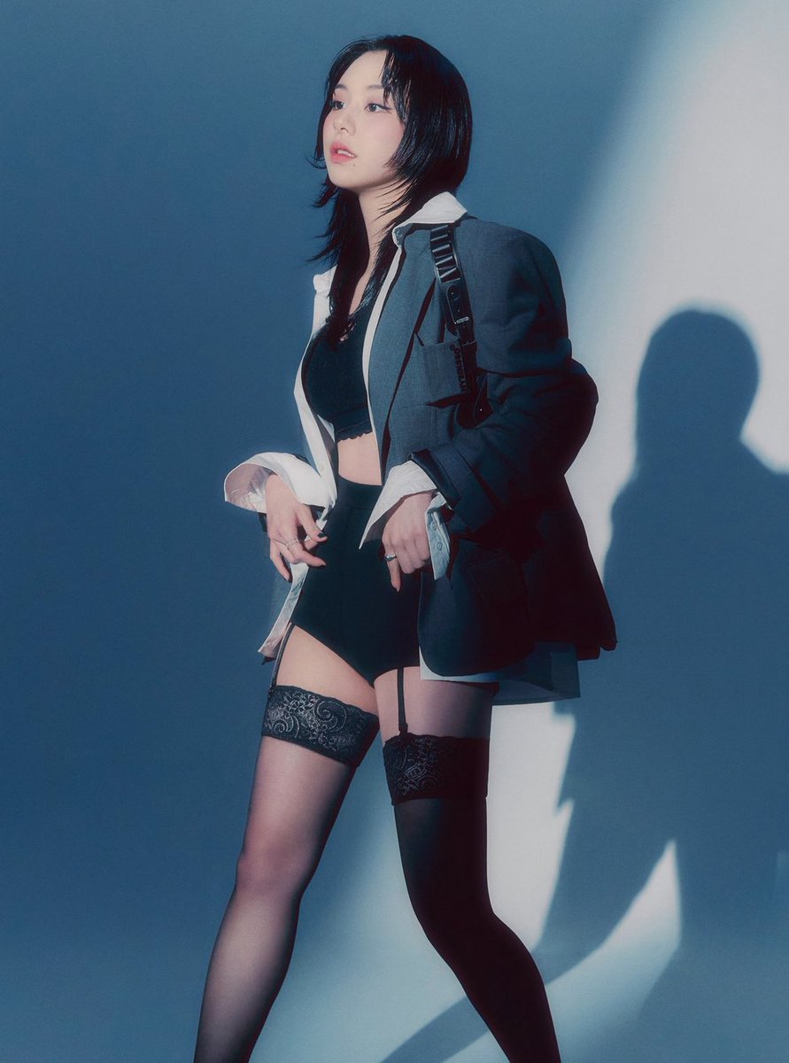 galleryofchaeng's tweet photo. chaeyoung is insanely hot https://t.co/Iuzft4nlMF