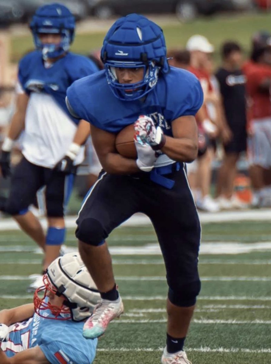 sedanur206's tweet photo. Senior season loading… #2 @BC_lancer_FB https://t.co/FkRCEWQIyX