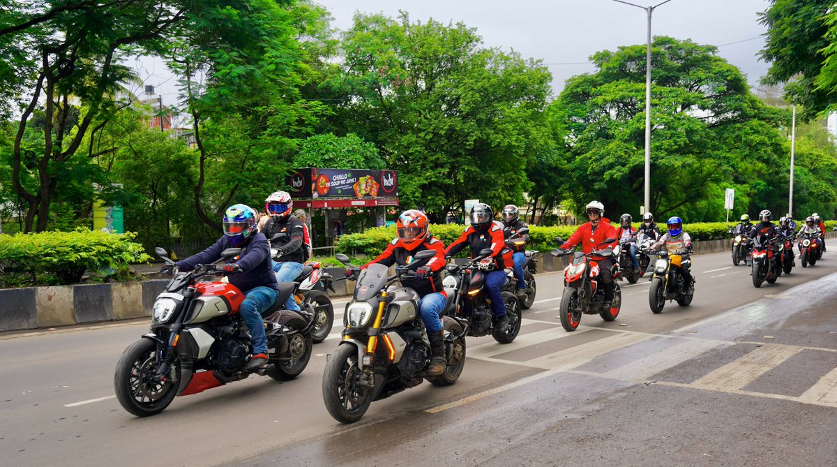Ducati_India's tweet photo. This #InependenceDay, DOC Pune rode to the forefront of the true expression of freedom. Ducatisti came together as one, riding across the city with pride and the unwavering spirit of unity. Thanks to Ducati Pune for the great initiative! 🇮🇳
#DucatiIndia #IndependenceDayRide https://t.co/8YDENfhuOQ