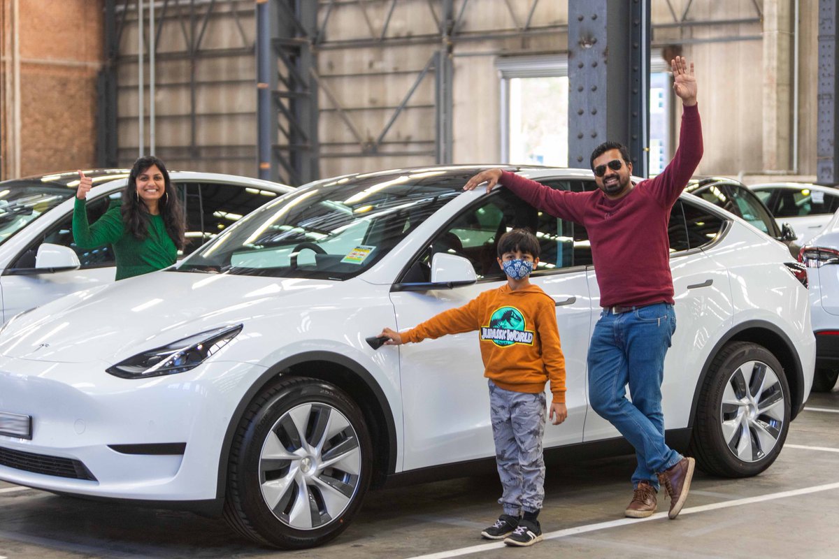 Tesla's tweet image. First Model Y deliveries in Australia 🇦🇺 and New Zealand 🇳🇿