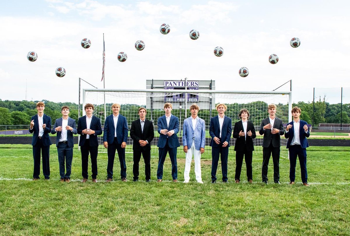 Elder_Soccer's tweet photo. 2022 Elder Soccer Seniors.   1st game is Saturday 7pm vs Anderson at the PAC! @ehsports @NewsElder https://t.co/xw8qdbi14X