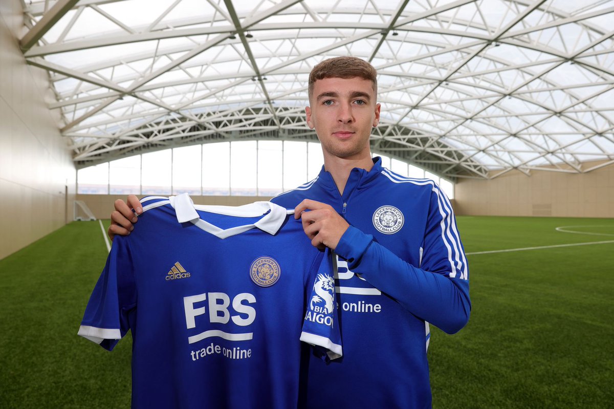 lewisbrunt10's tweet photo. Delighted to sign a new long term contract and extend my stay with this great club

The hard work continues💙 https://t.co/FbdrS6tQKB