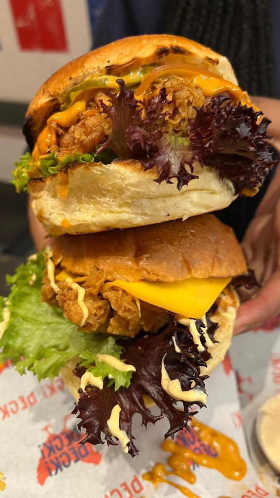 PeckPeckHackney tweet media