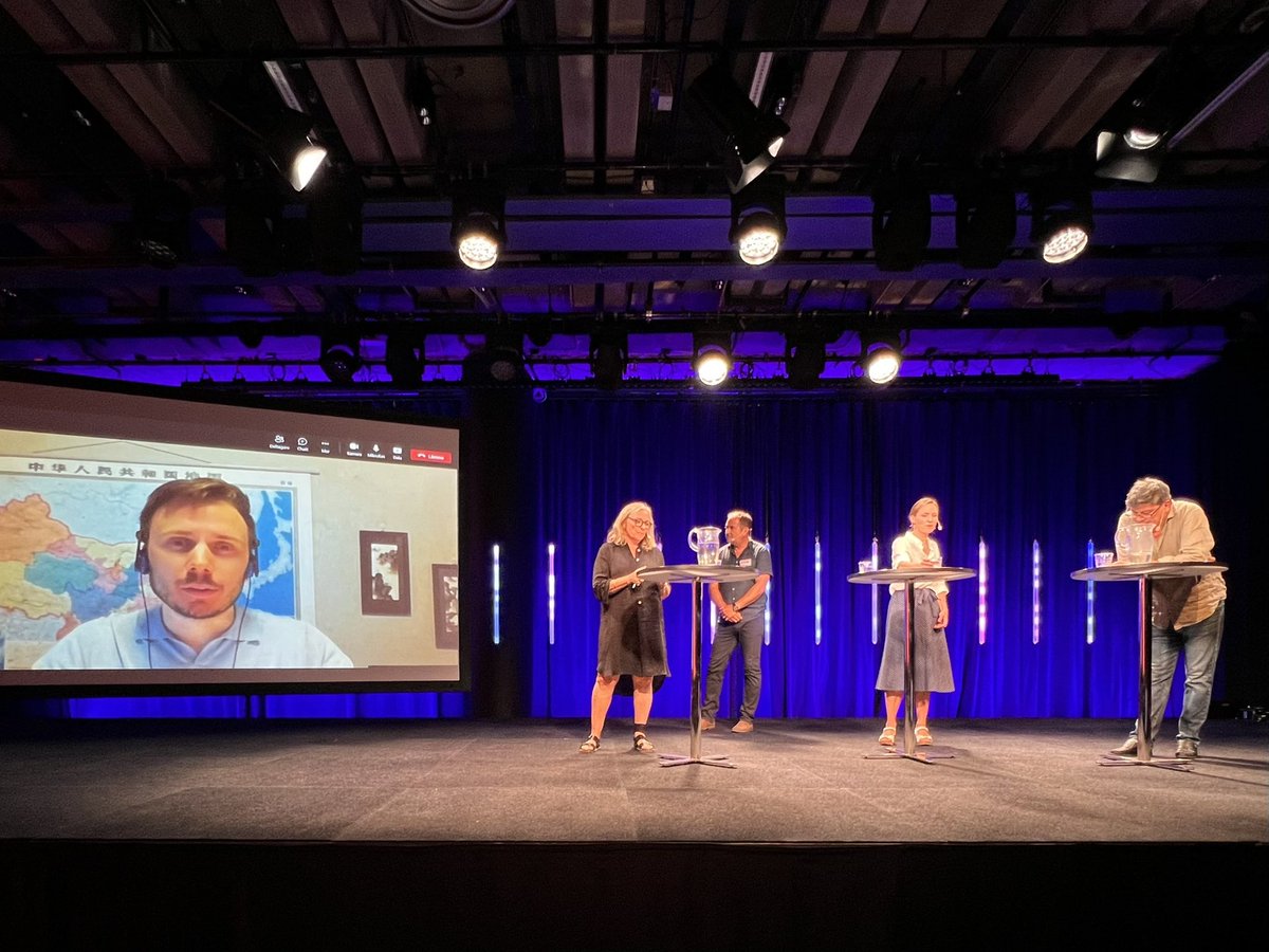 Lär mig så mycket, om covidvaccinering i Rumänien, solenergi i Indien, det politiska läget i Afghanistan… Därutöver bok- och filmtips. Ni som inte är på ”Förstå världen — möt radiokorrespondenterna” på <a href="/KulturhusetSth/">Samtal & debatt Kulturhuset Stadsteatern</a>: Lyssna i efterhand i <a href="/sverigesradio/">Sveriges Radio</a>!