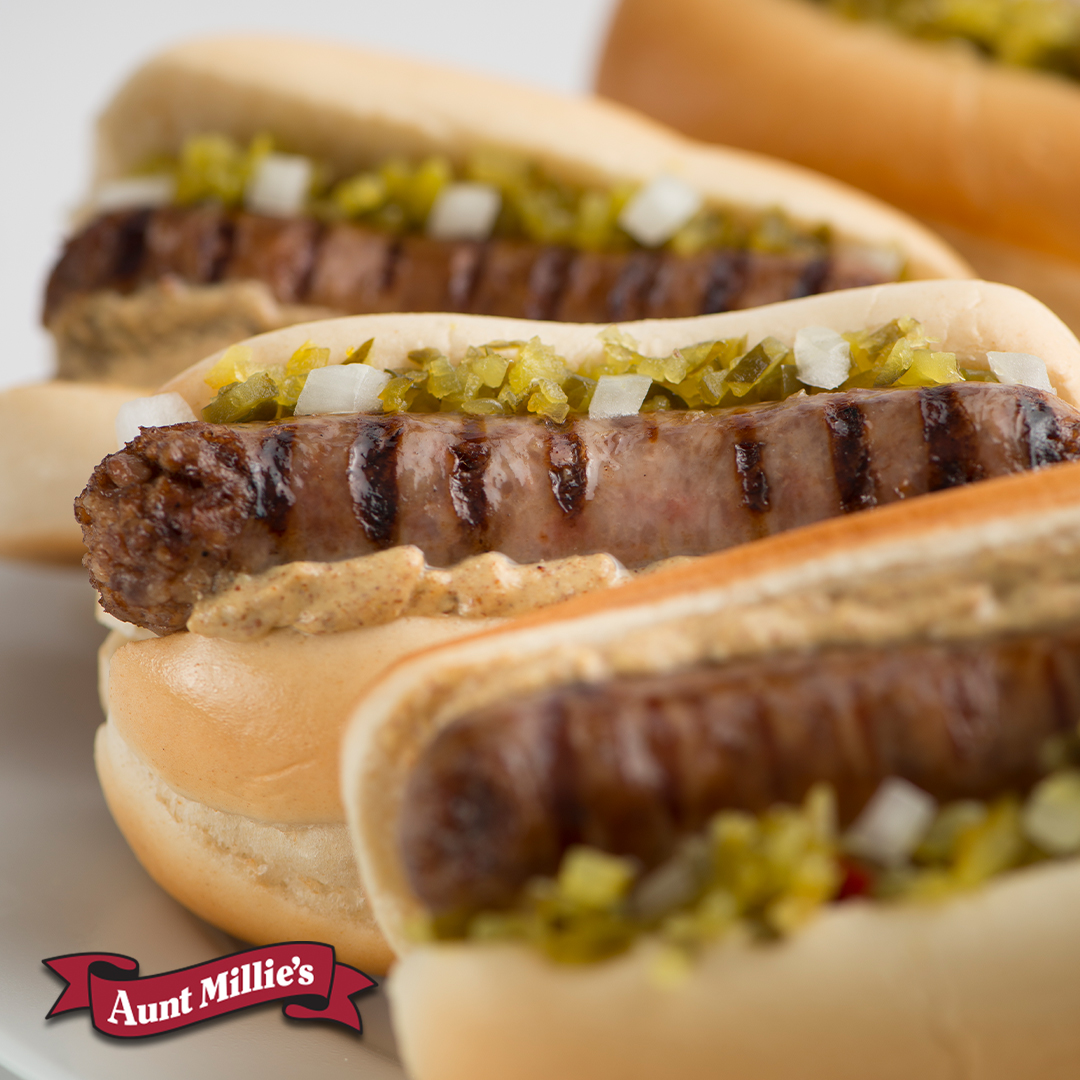Happy National Bratwurst Day or, as Johnsonville calls it, Bratsgiving! Time to celebrate the “wurst” day of the year with one of Johnsonville’s delicious bratwursts, finished on an Aunt Millie’s buns!

#AuntMillies #bread #bratwurst #bratwurstday #bratsgiving #buns #hotdog