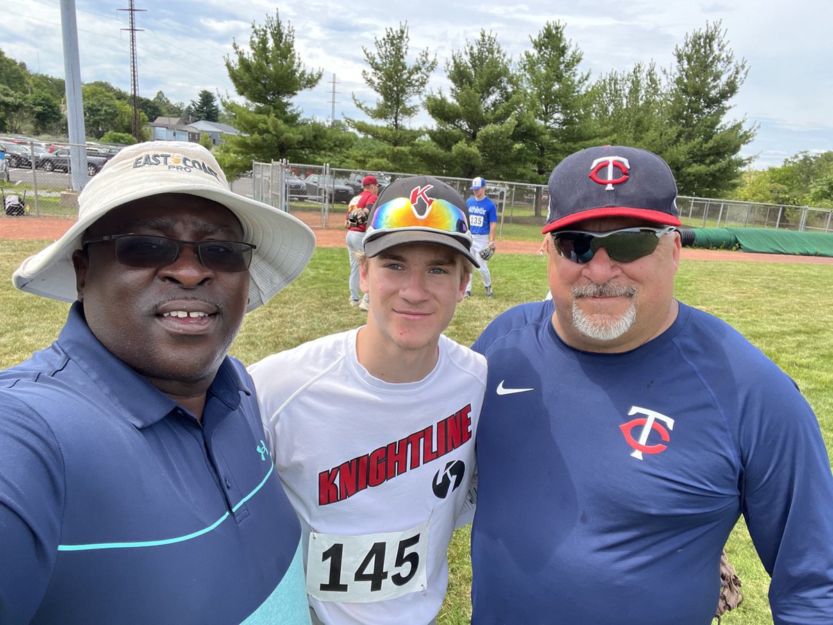 jagunn24's tweet photo. 2024 ⁦@AidenThompson25⁩ showed well at the ⁦@EdSanta1⁩ showcase….3b/rhp. Hands play well in infield…..Ran 7.4 on prosthetic leg.  Plays hard!  Kid is a winner!   ⁦@checkbball⁩ https://t.co/tkHHQN861B