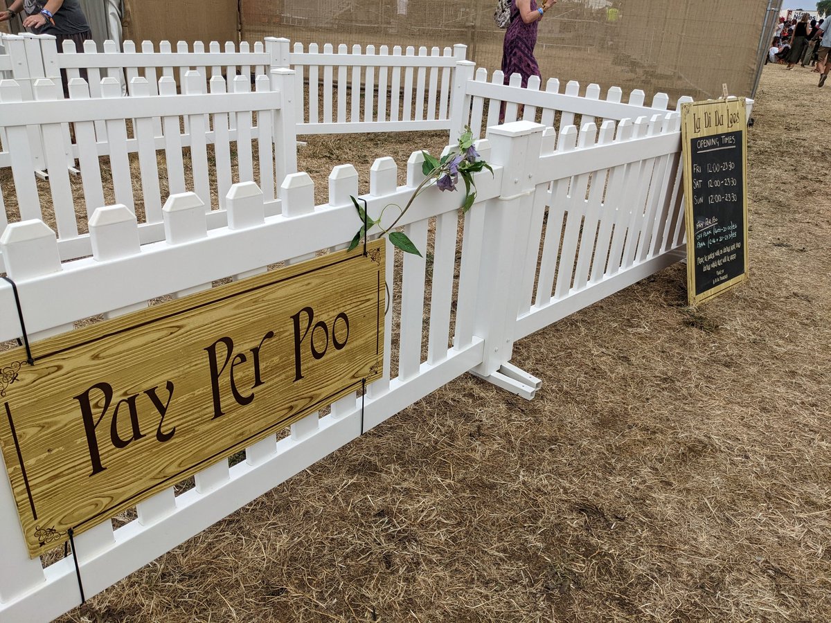 lifeisafestival's tweet image. Love it! You can get charged for many things it seems 👇💩😂 #randomsigns